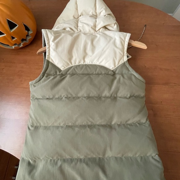 Patagonia Bivy Hooded Vest - Olive and Cream - Picture 5 of 6
